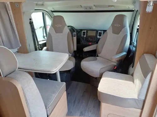 LMC Cruiser V 646  photo: 5