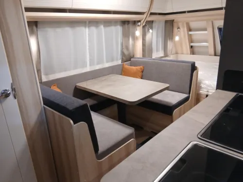 Hobby De Luxe 490 KMF Foto: 5