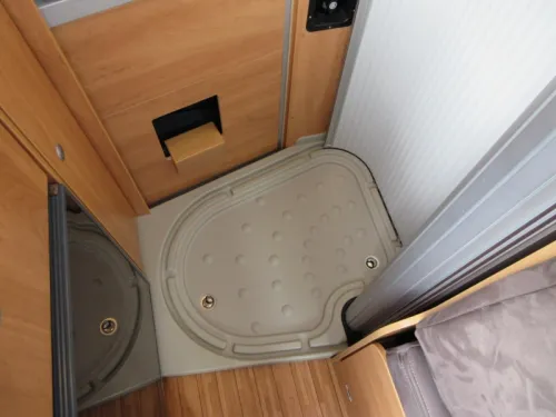 P&ouml;ssl Roadstar 540 KOMPAKTER KASTENWAGEN 130 PS Foto: 12