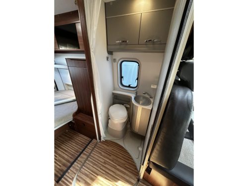 Adria Twin 640 SHX Transverse bed/unique layout photo: 12