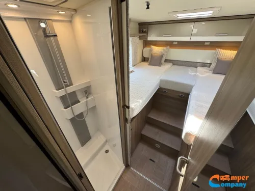 LMC Element T 758 G Single beds / Pop-top roof  photo: 17