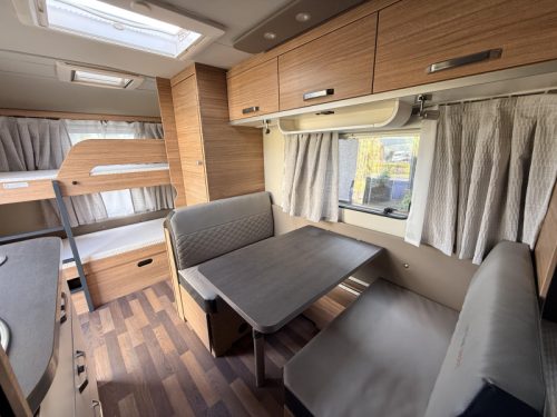 Weinsberg CaraOne Edition HOT 500 FDK Etagenbett/Klimaanlage/Rangierhilfe Foto: 17