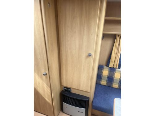 Dethleffs Camper 430 DB - Vorzelt Foto: 7