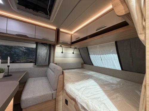 Knaus Sudwind Black Selection 500 QDK Etagenbett / Querbett Foto: 9