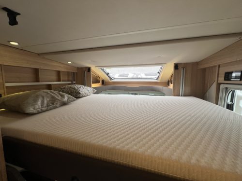 Knaus Sky Wave 650 MEG SINGLE BEDS+POP-TOP ROOF 9-SPEED AUTOMATIC photo: 3