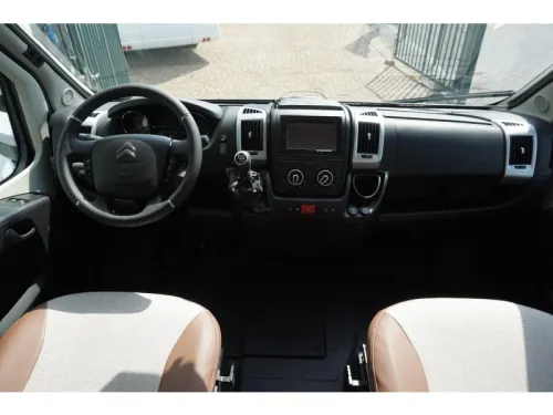 B&uuml;rstner Limited T 660 165PS | Navi | Aktionspreis Foto: 12