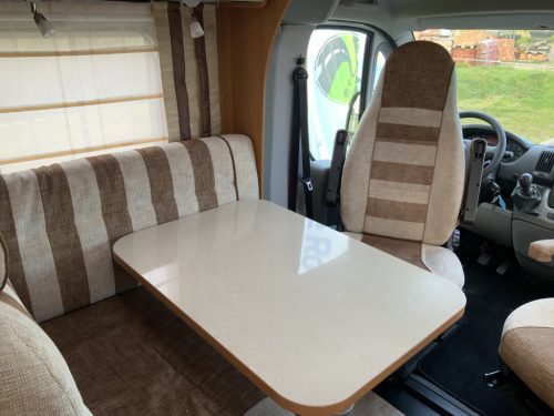 B&uacute;rstner Nexxo 660 2.3 MultiJet 130HP, Semi-integrated, French bed, Motor-air conditioning,, etc. Year of manufacture 2010 Motorhome Centre On the Road at the Noorderringweg 4 in Marum. photo: 3