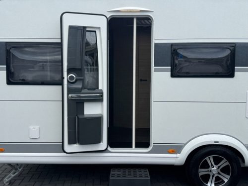 Hobby Maxia 585 UL with single beds **Absolute top segment of Hobby/Very spacious caravan/New caravan** photo: 23