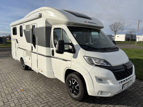 ADRIA MATRIX M 670SL (2018) - IN NEW CONDITION - Single Beds - Drop-down bed - TELAIR Climate Control - Bicycle rack - Lithium battery - LPG - Timing belt (2024) - New rear tires