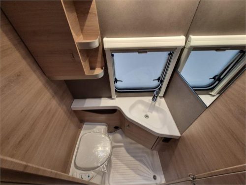 Knaus Sudwind Black Selection 460 EU Red Edition Foto: 9