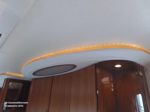 Hobby Excellent 440 SF very neat Caravan photo: 10
