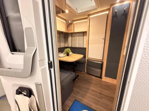 Knaus Sport 500 EU 1800 + Single Beds photo: 2