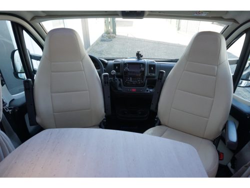 Eura Mobil Profila T 680 QB photo: 12