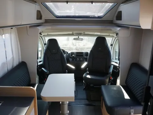 Adria Coral Axess 650 DL Benelux Edition, Leder Foto: 10