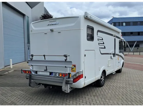Hymer B 588 Airco / single beds/ E&P  photo: 2