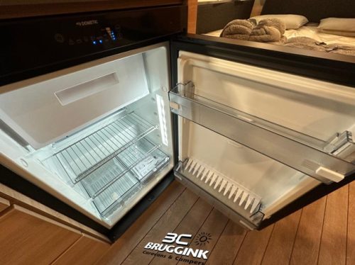 Knaus Sudwind 60 Years 450 FU FRANZ&Ouml;SISCHES BETT FUSSBODENHEIZUNG Foto: 8