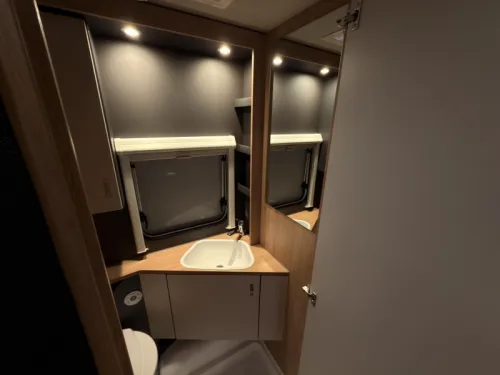 Knaus Sport Platinum 500 QDK Platinum+Boden+1800KG Foto: 7