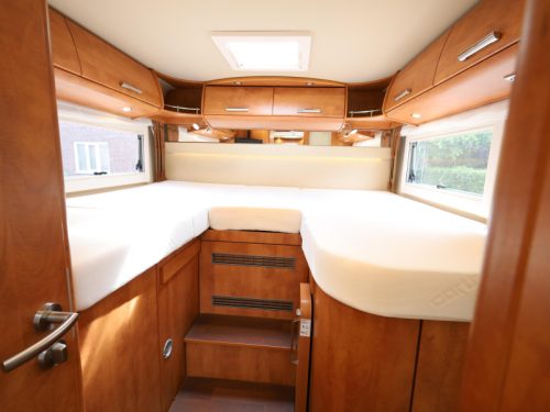Carthago Chic C-Line II I 4.9 LE automatic - without pop-up bed photo: 9