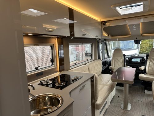 B&uuml;rstner Elegance 910 G E&P Mercedes ALDE Airco  photo: 15