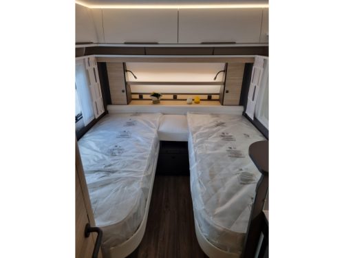 Fendt Apero 465 TG Single beds - 1800 kg photo: 10