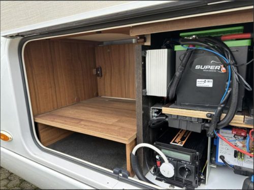 Hymer B 704 PL 3.0 M-JET 180 PK AUTOMAAT foto: 21