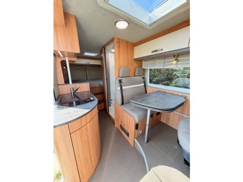 P&ouml;ssl SUMMIT 640 Lithium/Solar/VanSwing/Bearlock/All-Season/Gasalarm/Duocontr./Awning photo: 1