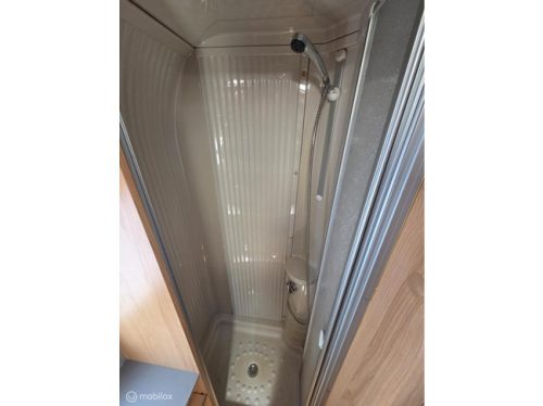 B&uuml;rstner Solano T710 Profil&eacute; 3.0 158Ch ☆R&eacute;frig&eacute;rateur XL☆ photo: 23