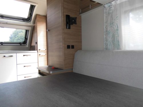 Weinsberg CaraOne 390 PUH Lift bed, mover! photo: 9
