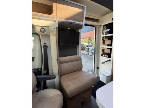 Adria Coral S 670SC Cama de matrimonio Toldo Maxxfan Loer plano foto: 15