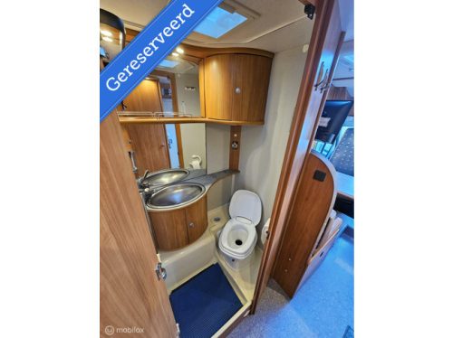 Dethleffs Advantage T 6611 Semi-integrated \u2606Single beds\u2606 photo: 18