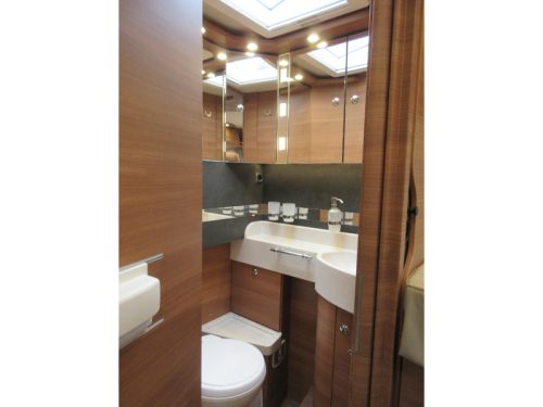 Carthago Chic C-Line I 4.9 LE AUTOMATIC DOUBLE FLOOR photo: 18