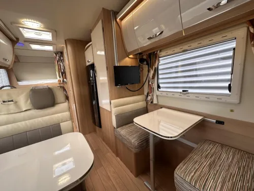 McLouis Glamys 322 Fiat 6-Personen Alkoven-Wohnmobil Foto: 6