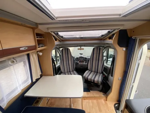 Dethleffs Advantage 6611 T single beds FULL Air conditioning photo: 7