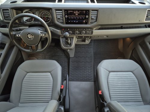 Volkswagen GRAND CALIFORNIA 680 4x4 ONLY 31,353 KM AUTOMATIC 177 HP BEARLOCK ACC SINGLE BEDS ROOF AIRCO SOLAR TOW BAR STEERING WHEEL SEAT HEATING SWIVEL SEATS photo: 10