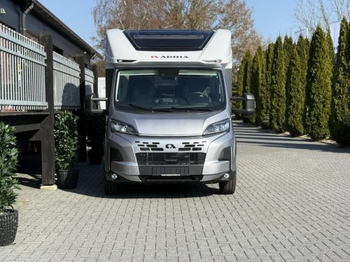 Adria Matrix Plus 670 SL Family Motorhome Automatic photo: 7