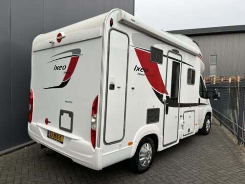 B&uuml;rstner Ixeo Time IT 590 Solar, Anh&auml;ngerkupplung Foto: 2