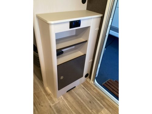 Dethleffs C'Go 495 FR mover/ ATC/omnistor photo: 17