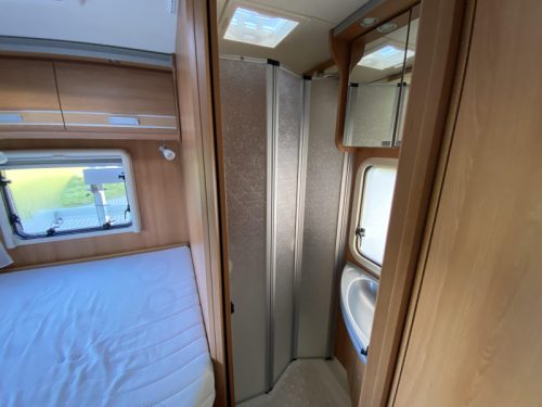 Dethleffs Globedrome 6501 B New refrigerator photo: 20