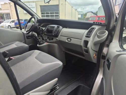 Renault Trafic 2.5 DCI Airco photo: 9
