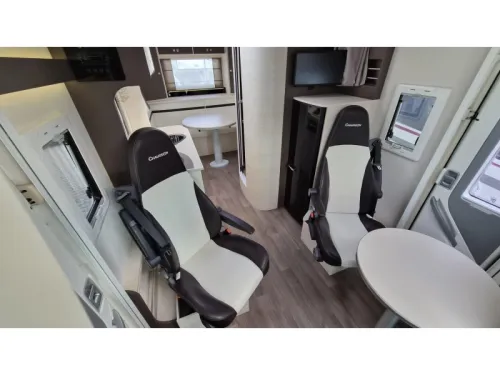 Chausson Welcome 711 TL Round Seating 4-person photo: 6