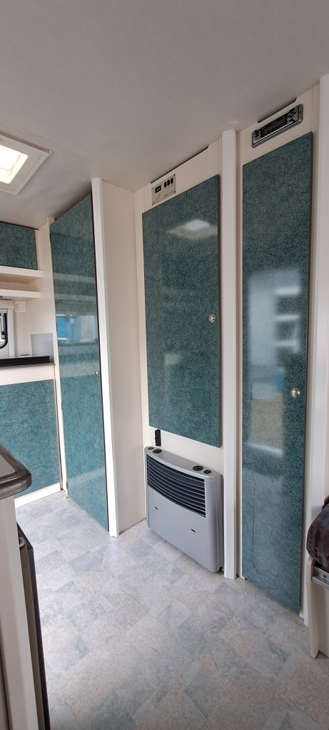 KIP HY-LINE with awning and canopy + mover photo: 8