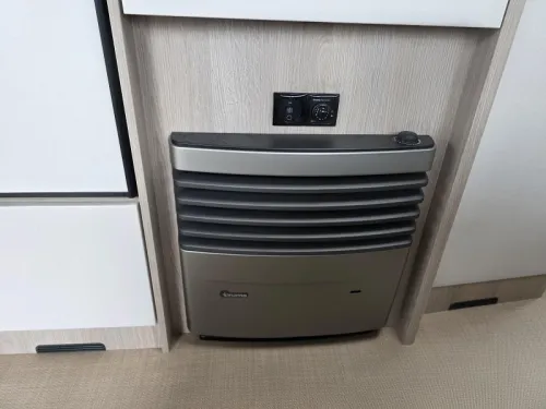 B&uuml;rstner Premio Life 480 TS photo: 10