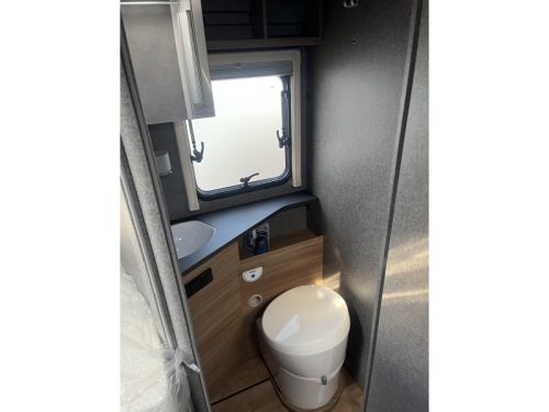 Dethleffs Trend Active T 7057 EBL automatic - Face to Face photo: 15