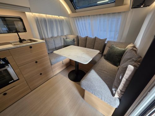Adria Adora 572 UT Alde heating  photo: 7