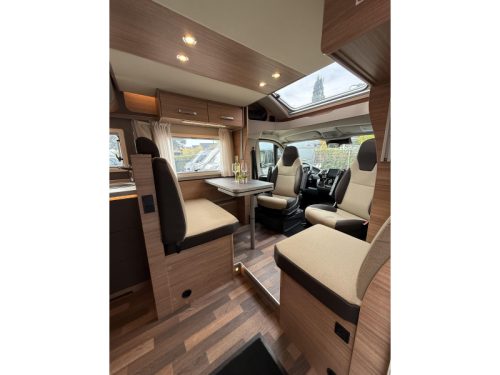 Weinsberg CaraSuite 700 ME Automatic! 180 hp! photo: 9