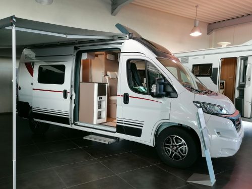 B&uuml;rstner Travel Van photo : 1