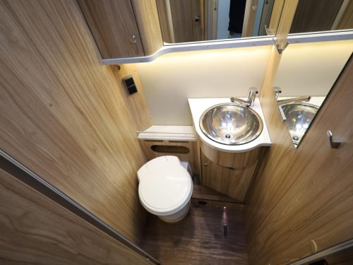Hymer T 698 CL Queensbed  photo: 11