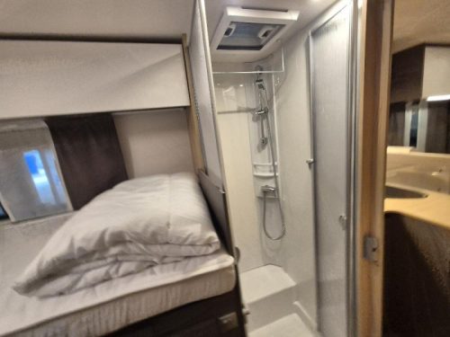 LMC Tourer Lift H 730 G Pop-top roof/air conditioning/solar panel photo: 15
