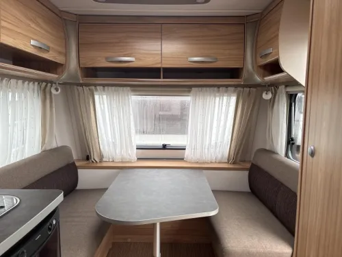 Eriba Nova Light 465 Mover/Thule awning photo: 4