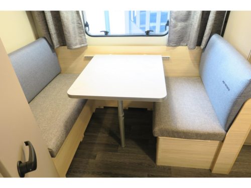 Weinsberg CaraLife 390 QD AIRCO+RANGIERHILFE+KASSETTENMARKISE Foto: 8